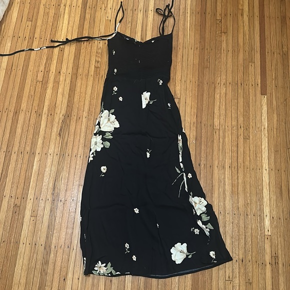 Reformation size 2 floral dress - Picture 2 of 5